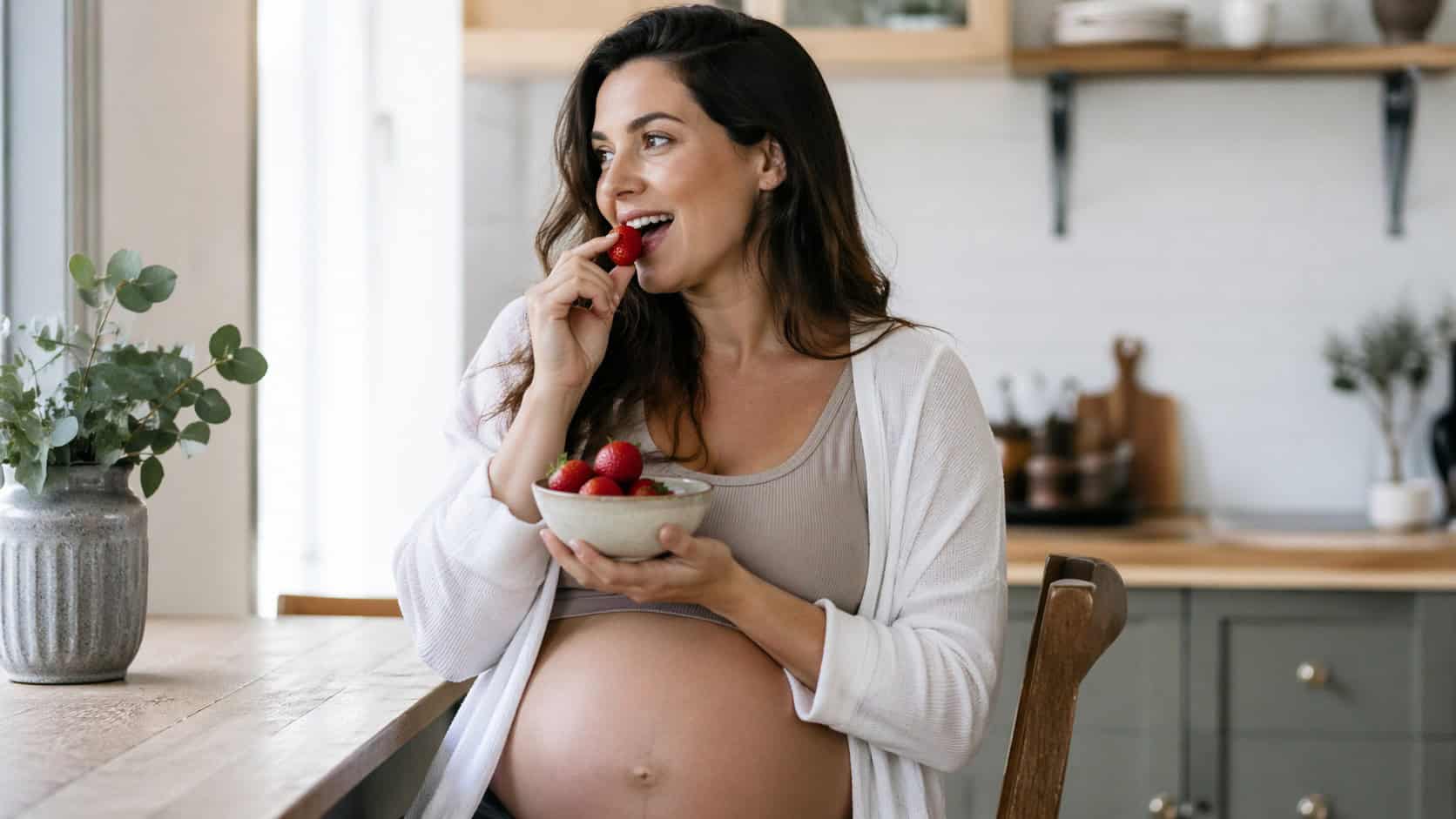 Si possono mangiare le fragole in gravidanza?